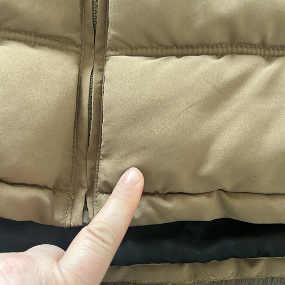 Old Mill Men’s 2XL Tan Puffer Vest - Picture 11 of 12